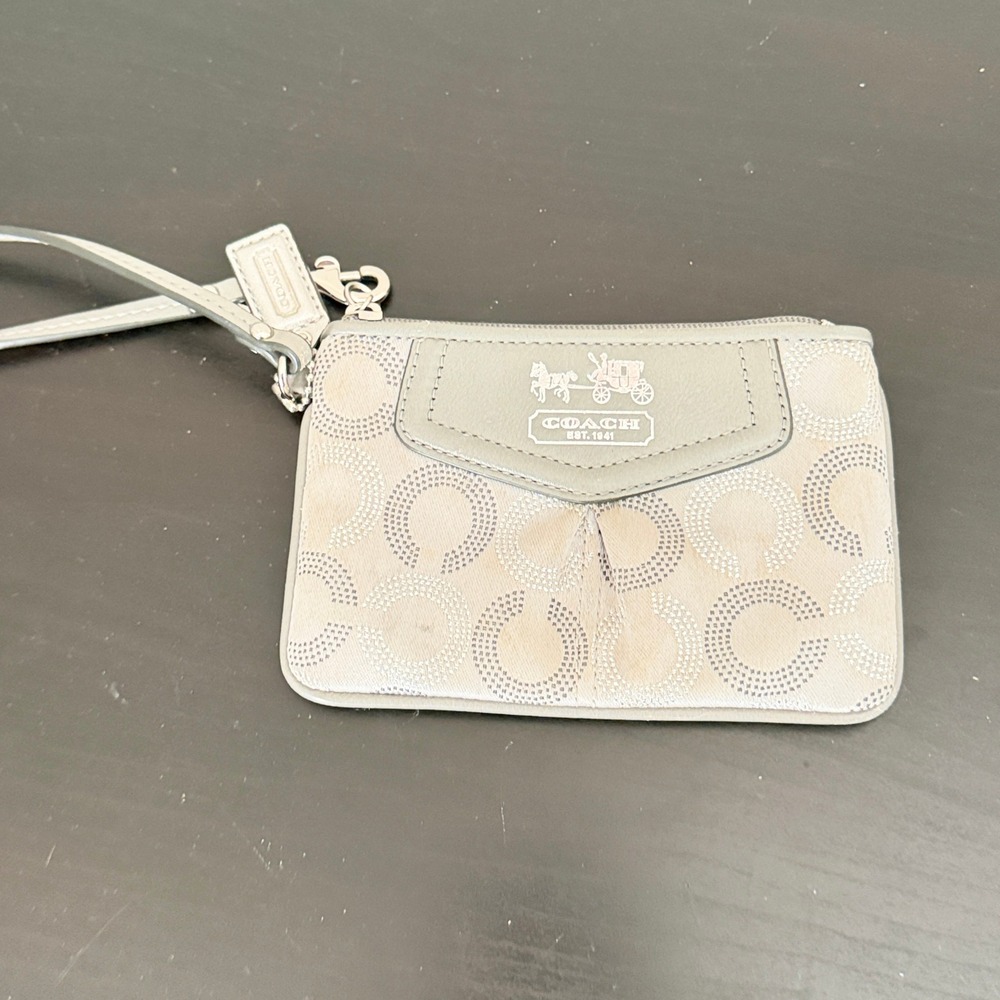 Coach Madison Dotted OP Art Wristlet Wallet Silver Grey Jacquard Purple Lining